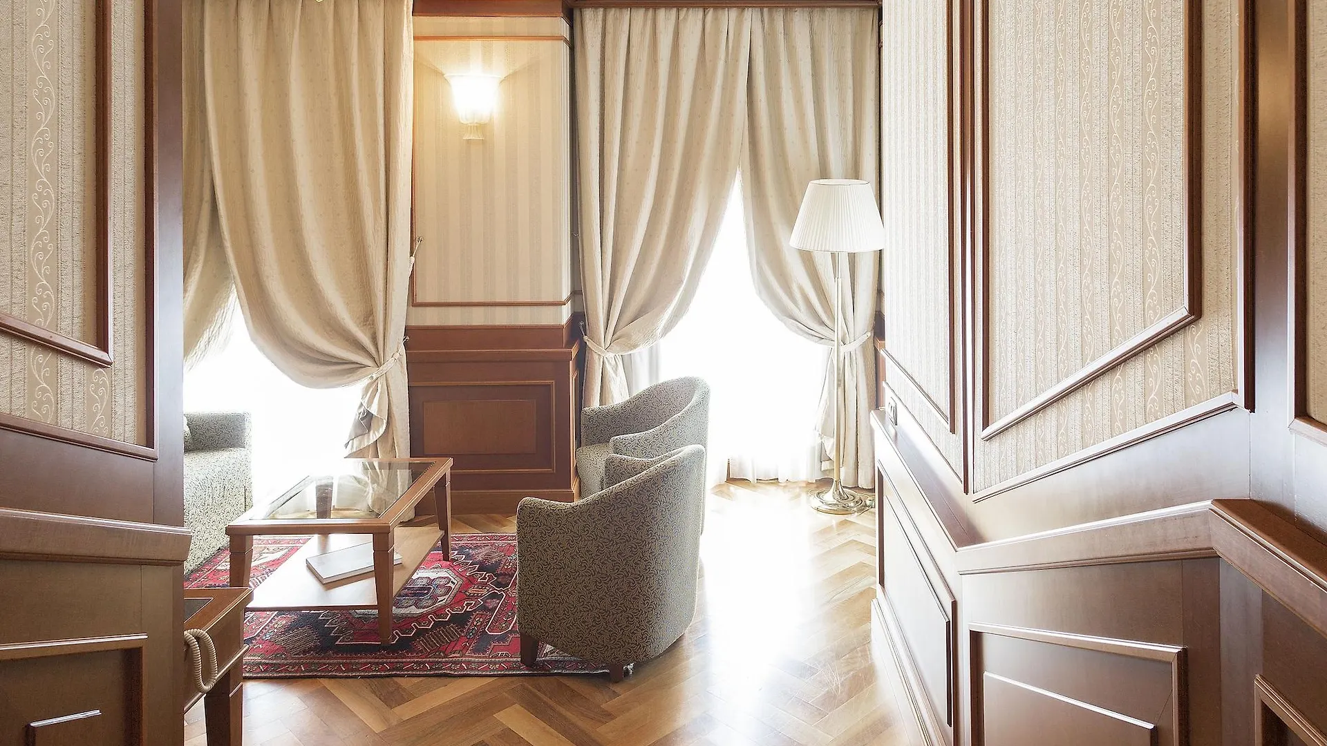 Hotel Manzoni Mailand 4*,