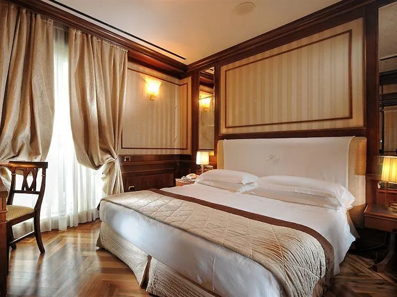 Hotel Manzoni Mailand 4*,  Italien