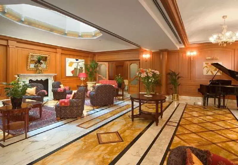 Hotel Manzoni Mailand 4*,