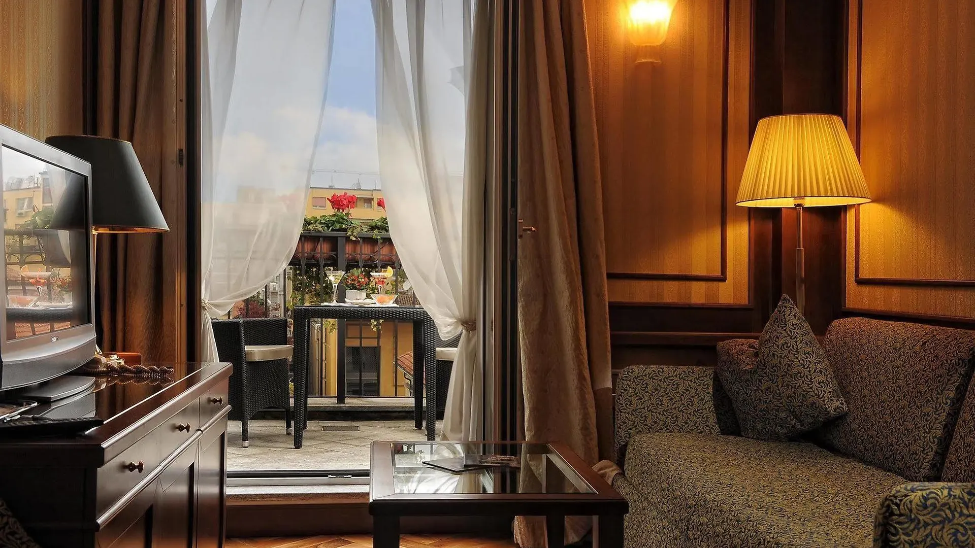 Hotel Manzoni Mailand 4*,